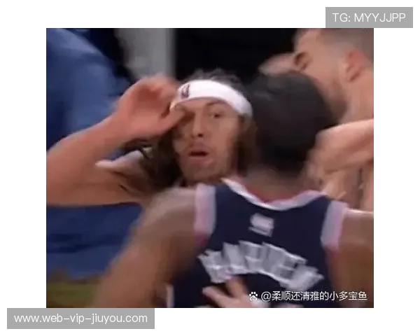 哈登最后一攻交球，选择引发讨论